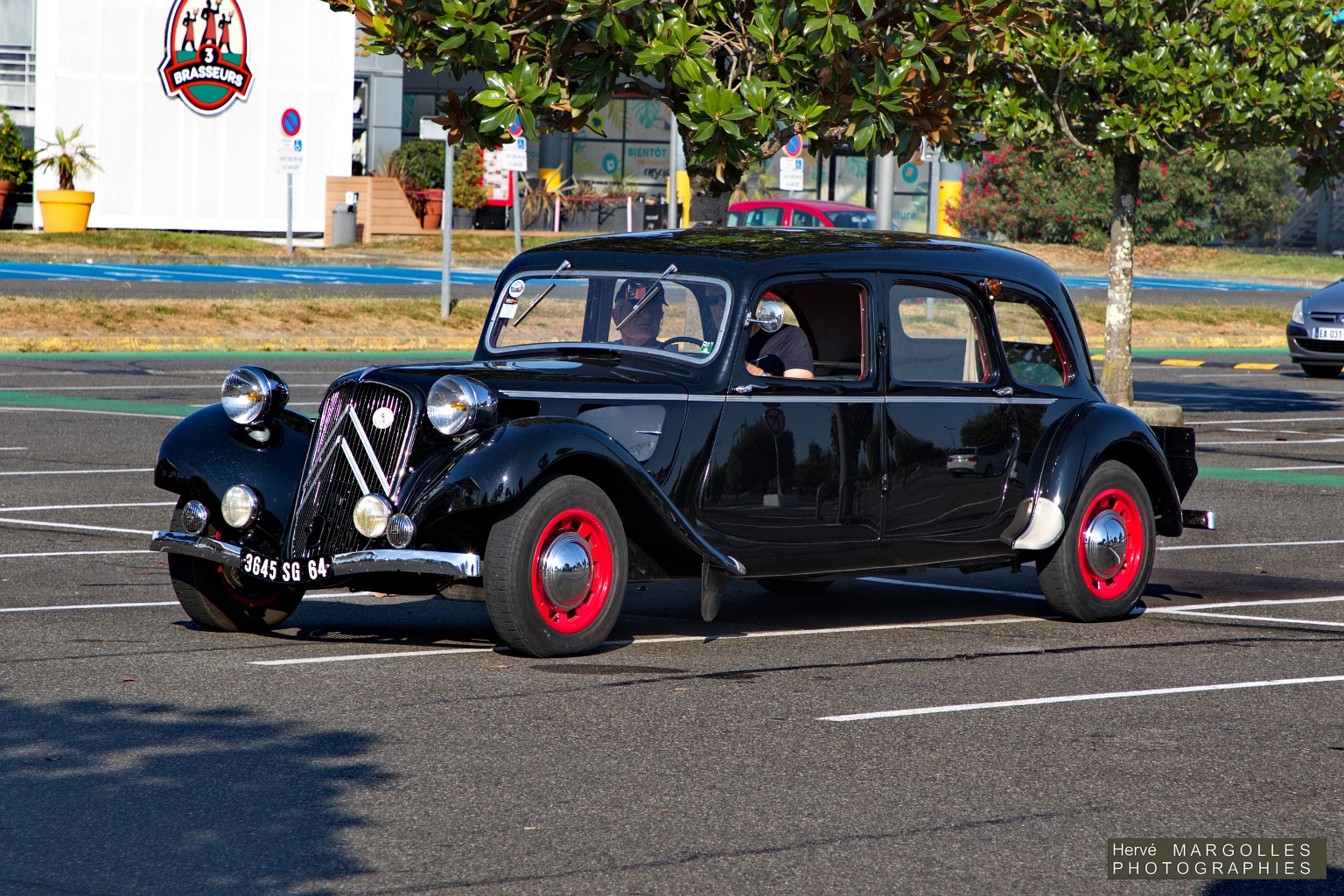 CITROEN TRACTION -01.jpg